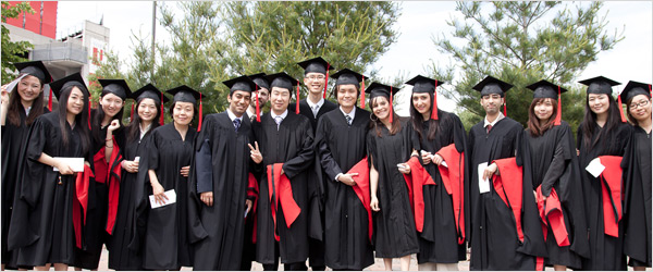 Group of YorkU graduates
