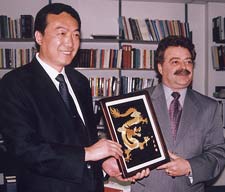 Chen Guanguo and Stan Shapson