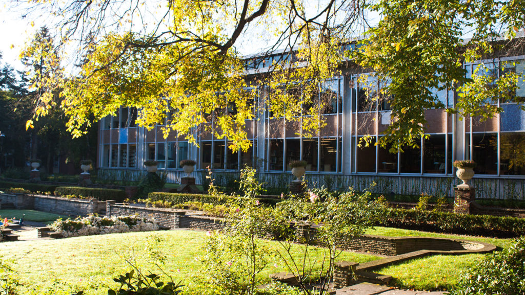 An exterior shot of Glendon Campus.