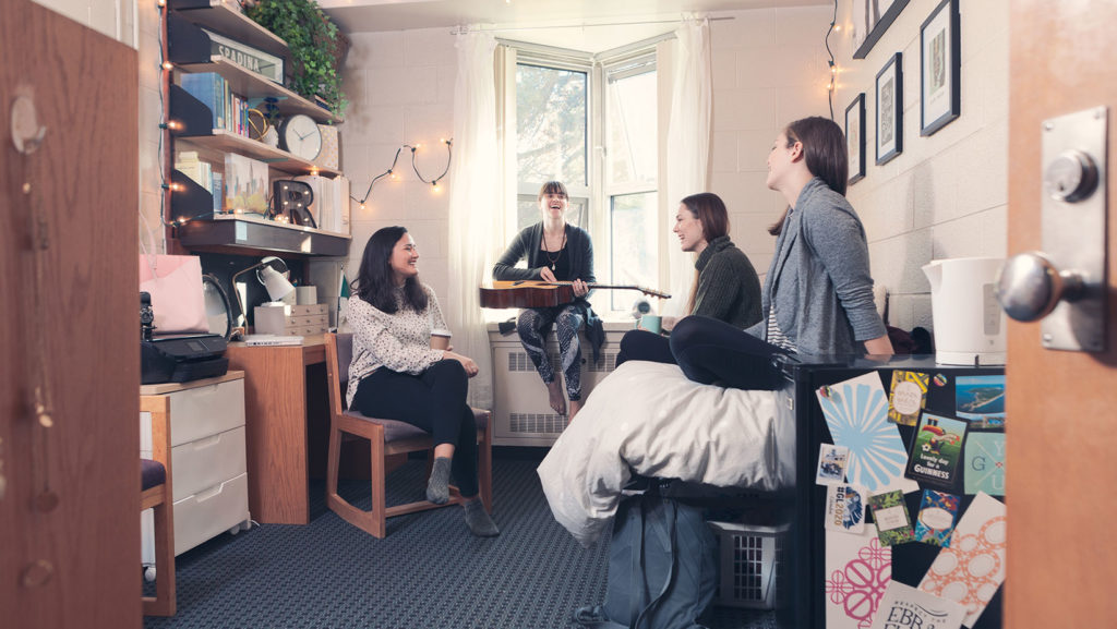 Students on Glendon Campus.