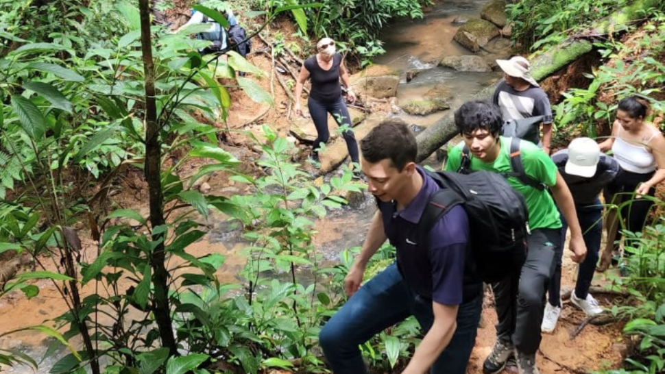 Professor Mathieu Poirier leading students on a hike in Costa Rica
