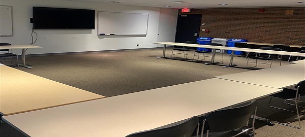 A photo of the McLaughlin Dining Room / Multi-Purpose Room depicting the room's standard configuration.