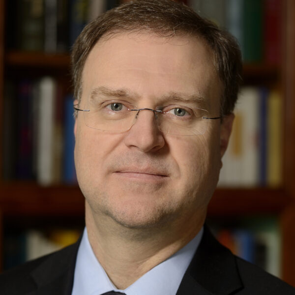 Headshot of Dr. David Peters