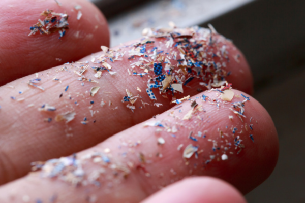 Developing a new tool to detect microplastics in water